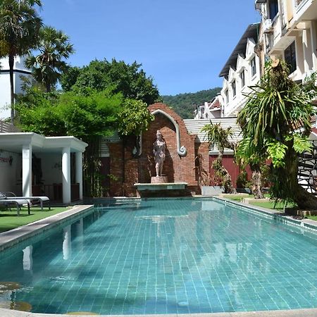 The Top Patong Resort Luaran gambar
