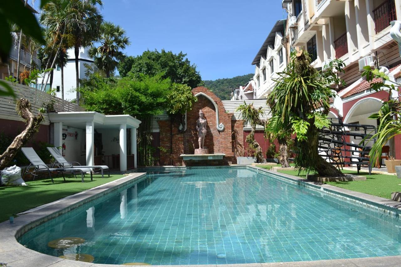 The Top Patong Resort Luaran gambar