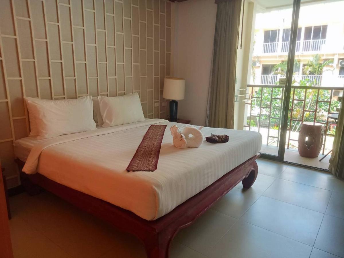 The Top Patong Resort Luaran gambar